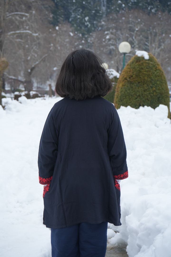 Luzito Traditional Kashmiri Pherans - Black & Red