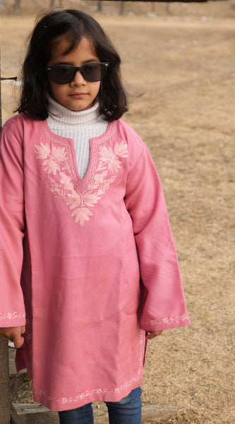 Traditional Pink Kashmiri pheran for kids in elegant ethnic style.