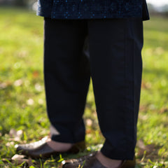 Close-up of premium fabric and fine craftsmanship on Luzito Imperio Sherwani.